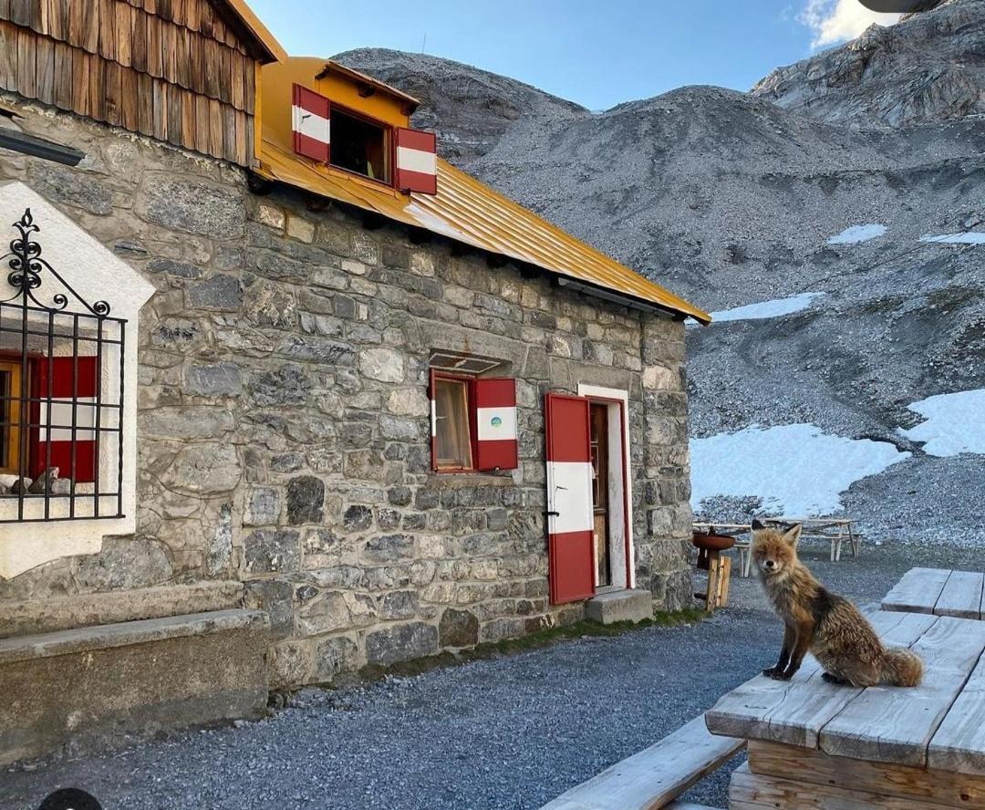 Mary House Lejlighed Sondrio Eksteriør billede